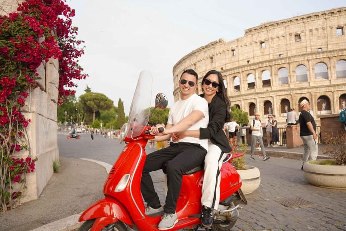 Guided City Food Tour by Vespa and Tastings