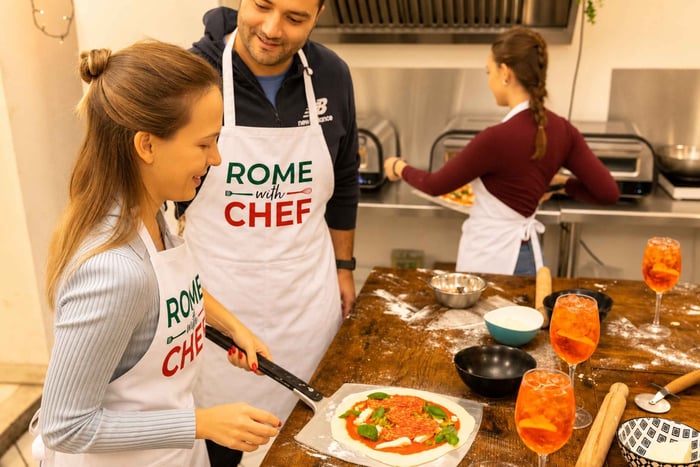 Roma: clase práctica de cocina de pizza con 3 cócteles Spritz