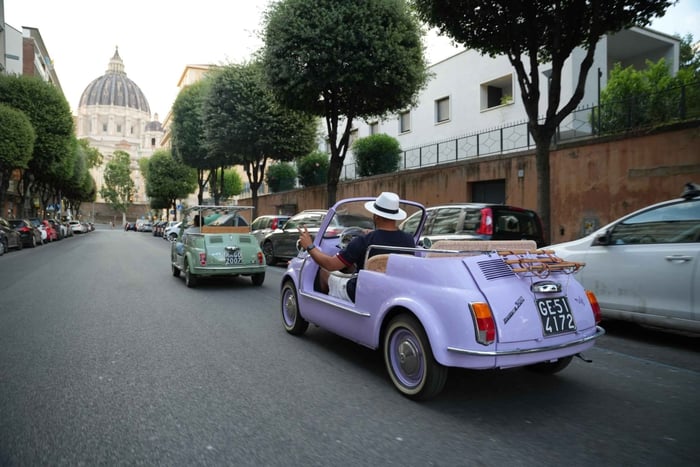 Open-Top Vintage Cabrio Fiat Car Tour with Photo Stops