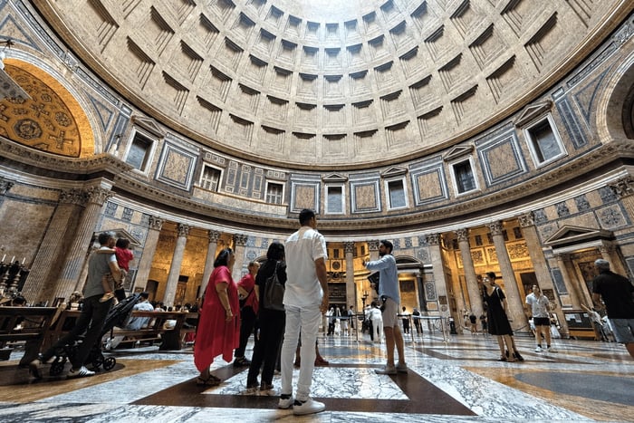Pantheon Small-Group Guided Tour with Entry Ticket