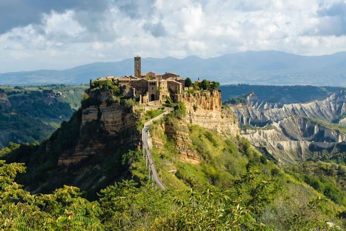 Roma: Pienza e Civita di Bagnoregio con pranzo e vino