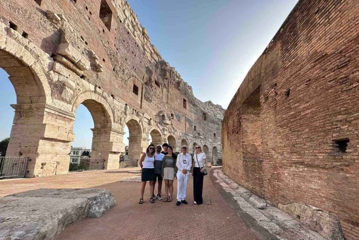 Rome: Colosseum VIP Top Floor Guided Tour