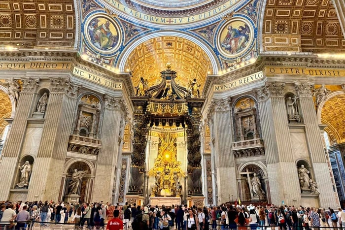 Rome:St.Peters Basilica,Papal Tomb guided tour & Dome climb