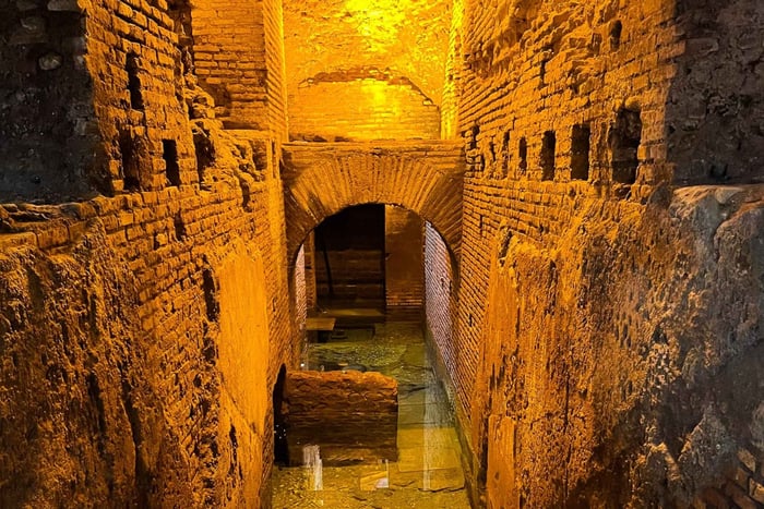 Rome: Trevi Fountain Underground Aqueduct and Spanish Steps