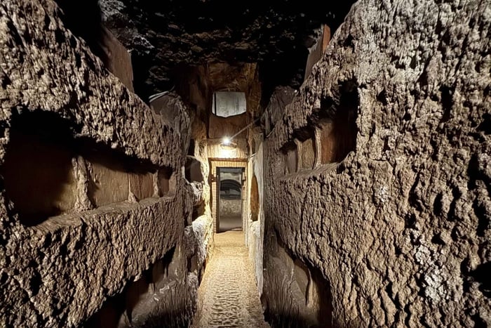 Roma subterránea: tours por criptas y catacumbas con traslados