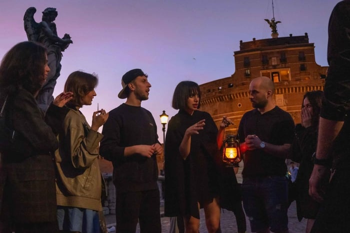 Excursão a Pé em Roma à Noite: Histórias de Fantasmas e Mistérios