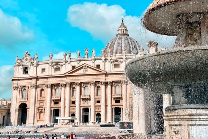 St.Peter's Basilica Guided Tour With Dome and Pope Catacombs