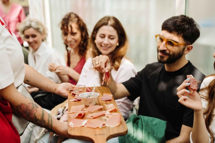 Testaccio Food & Market Tour with Pasta & Wine