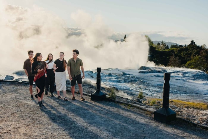 From Auckland:Rotorua Day Trip with Te Puia & Polynesian Spa