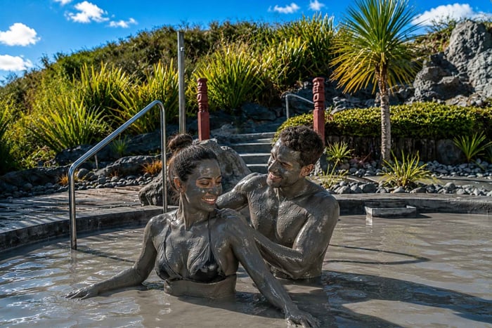 Depuis Tauranga : visite de la vallée géothermale de Hells Gate et spa de boue