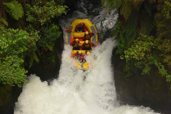 Rotorua: Kaituna Rafting & Mt. Tarawera Guided Hike Combo