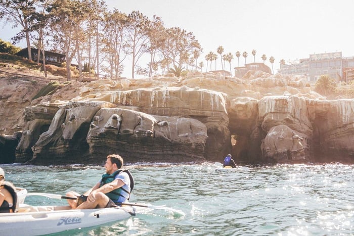 La Jolla: Sea Cave Kayaking Tour with Guide