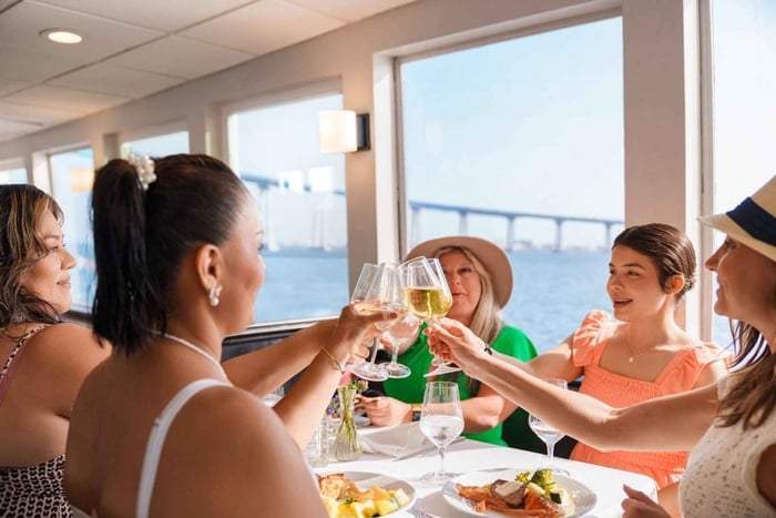 San Diego: Crociera con colazione a buffet e brunch di City Cruises