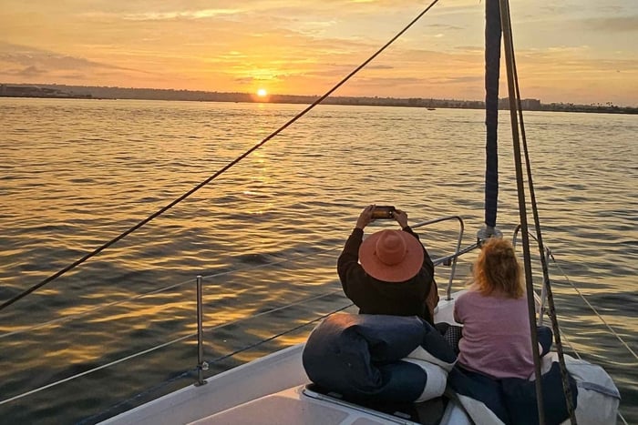 San Diego: San Diego Bay Sunset & Daytime Sailing Experience