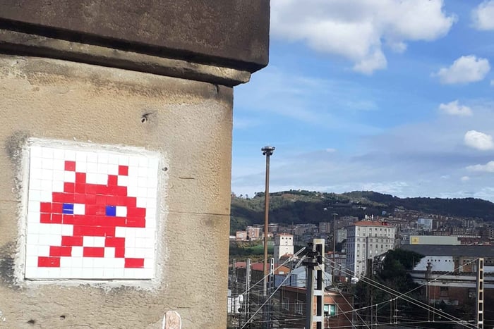 Bilbao: Following Space Invader