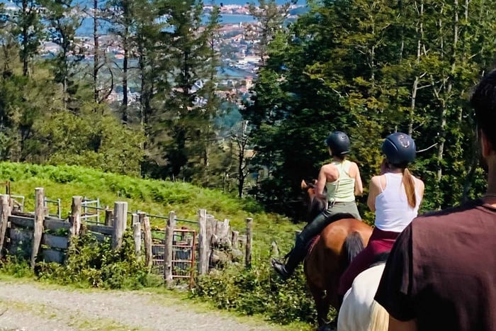 San Sebastian: Horseback Riding & Traditional Delights
