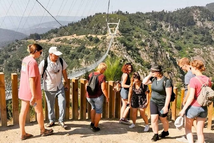 Porto: Paiva-wandelpaden en hangbrug - alles inbegrepen!