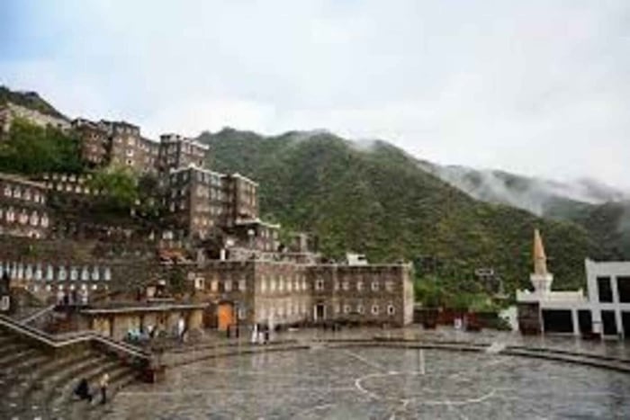 Abha: Rijal Almaa Guided Tour