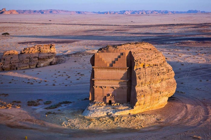 AlUla: Tour dei punti salienti di Hegra, Dadan e Ikmah