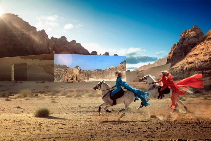 AlUla: Private 2-Day Tour with Cloud7 Stay & Transfers