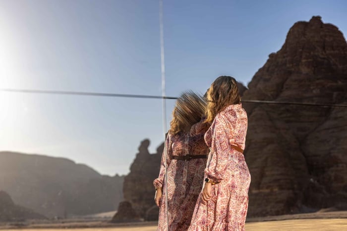 Al-Ula: servizio fotografico privato a Maraya con foto modificate
