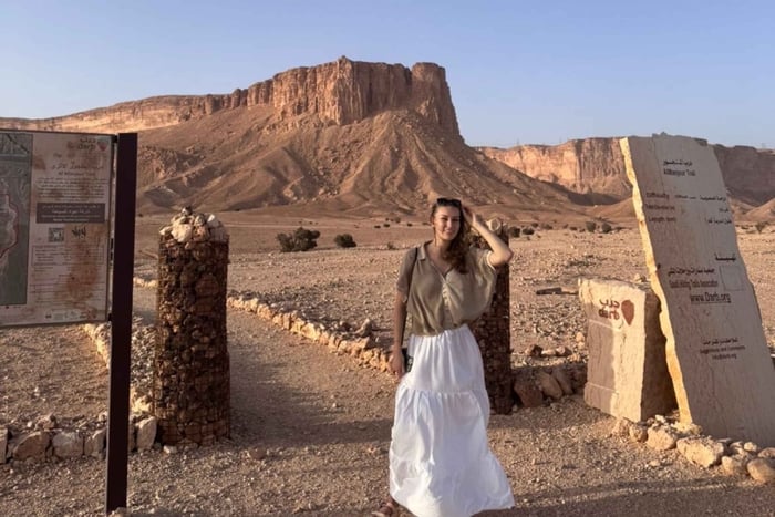 Edge of the World 2: Hike & Camel/Horse Farm