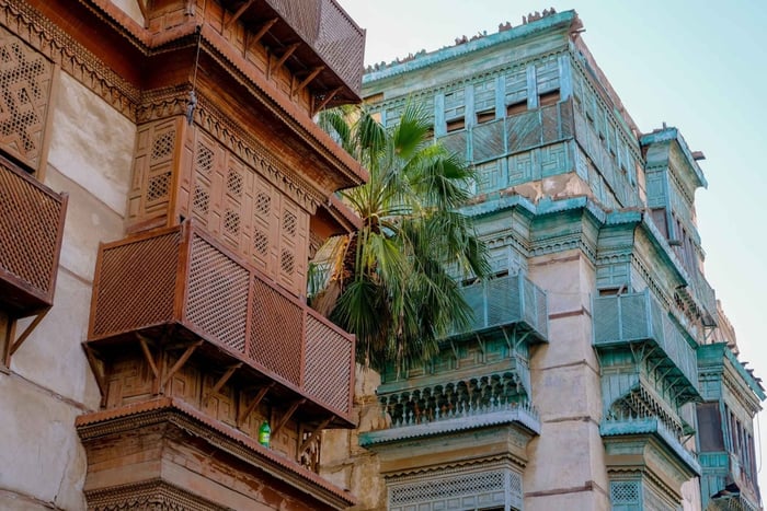 From Jedda: Sea, Shore, and Island 3-Day Tour