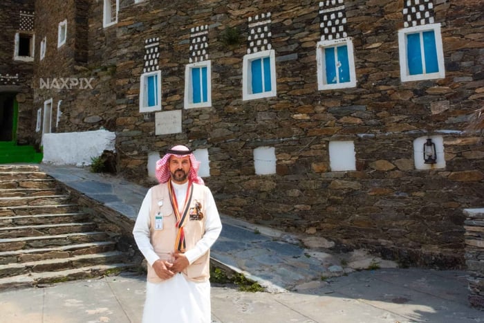 Historical & touristic tour in Abha and Rijal Almaa