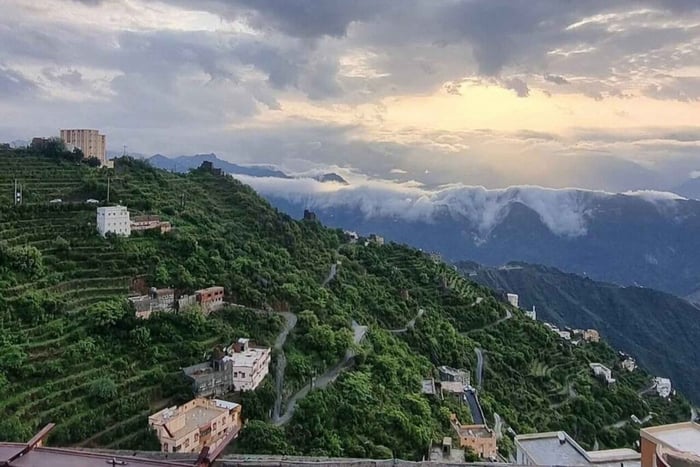 Jazan: Fifa Mountain and City Highlights Guided Day Trip