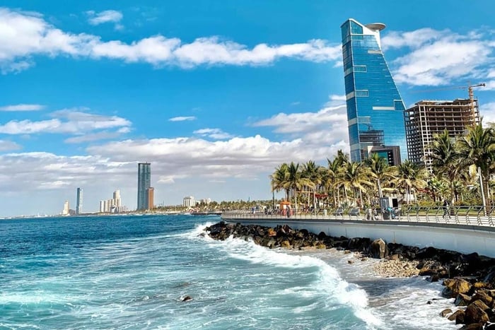 Jeddah: Al-Balad Old Town Tour with Guide