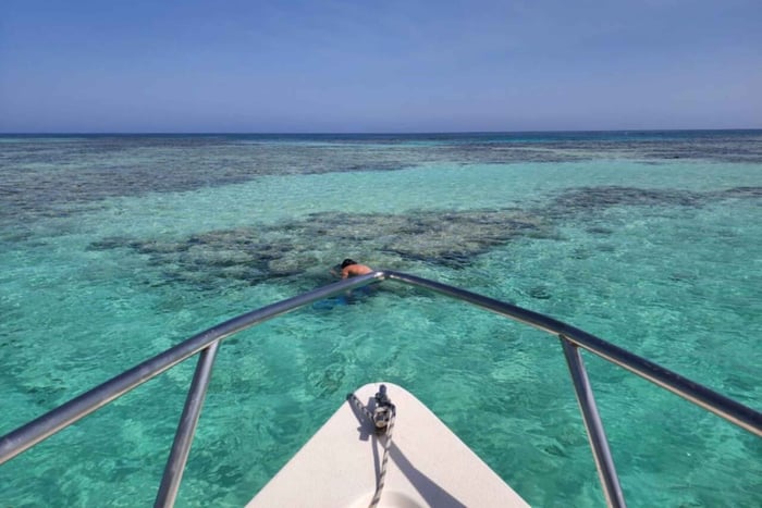 Jeddah: Bayadah Islands Cruise with Snorkeling