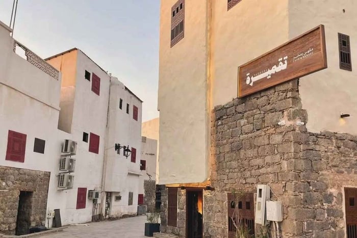 Medina: tour delle moschee storiche e del Neighborhood Project