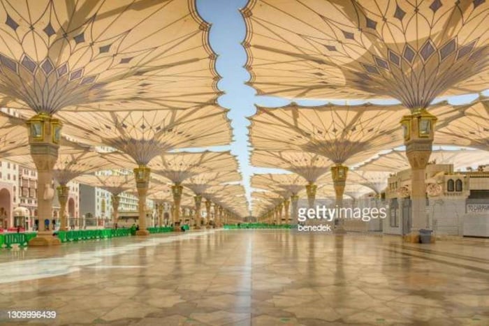 Medina: Day Tour with Hotel Pickup