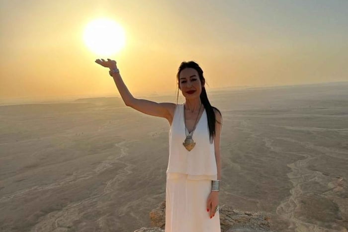 Riyadh: Private Edge of the World Sunrise Tour