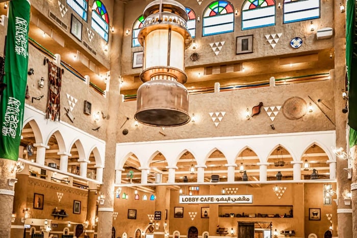 Saudi-Arabien-tur fra Bahrain inklusive traditionel måltid