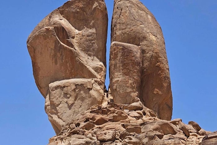 Tabuk: 2-Day Ancient Landmarks Tour with Lunch