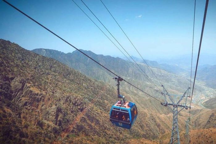 Taif: Full-Day Tour with Rose Farm and Riding cable cars
