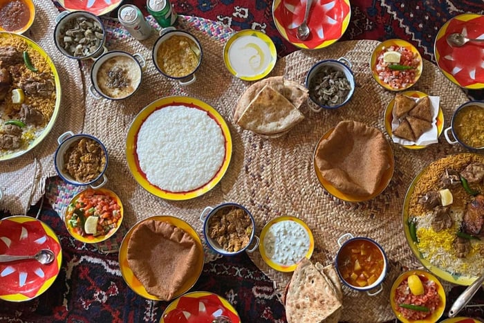 Een voorproefje van AlUla: traditionele kameellunch en lokale verhalen