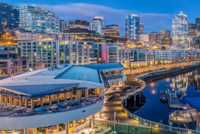 From Seattle: 5-hour Seattle and Suburbs Attractions Tour