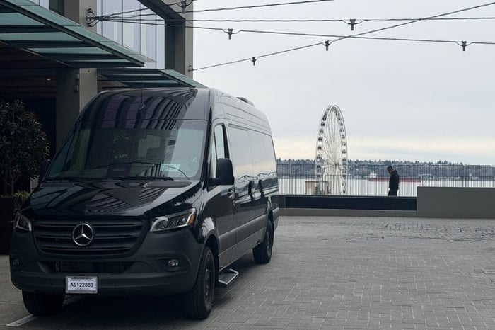 Luxury Airport Transfers and More in Seattle
