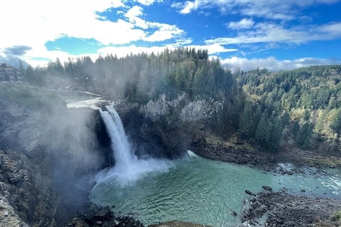 Snoqualmie Falls and Wineries Tour from Seattle