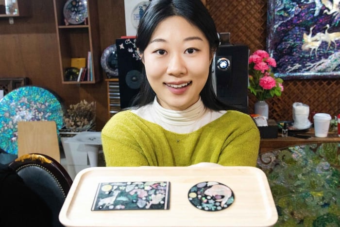 Bukchon Najeonchilgi Mother-of-Pearl Handicraft Class
