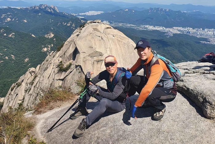Bukhansan National Park Private Trekking Tour