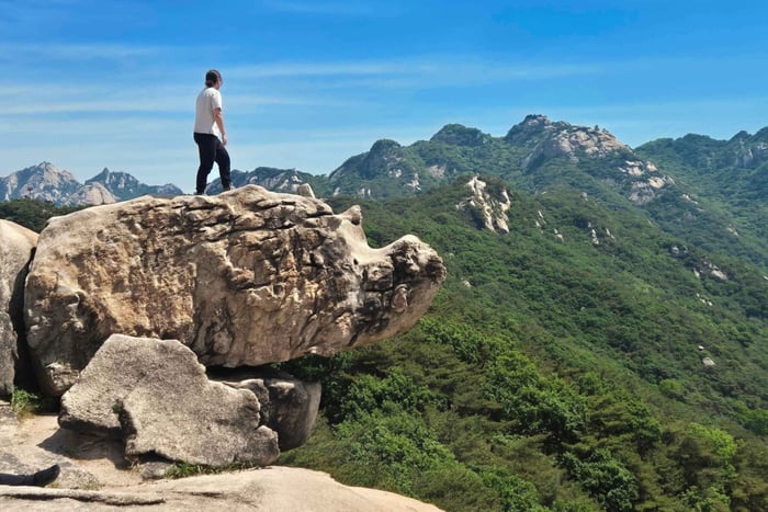 Bukhansan Panoramic Ridge Hike, Seoul