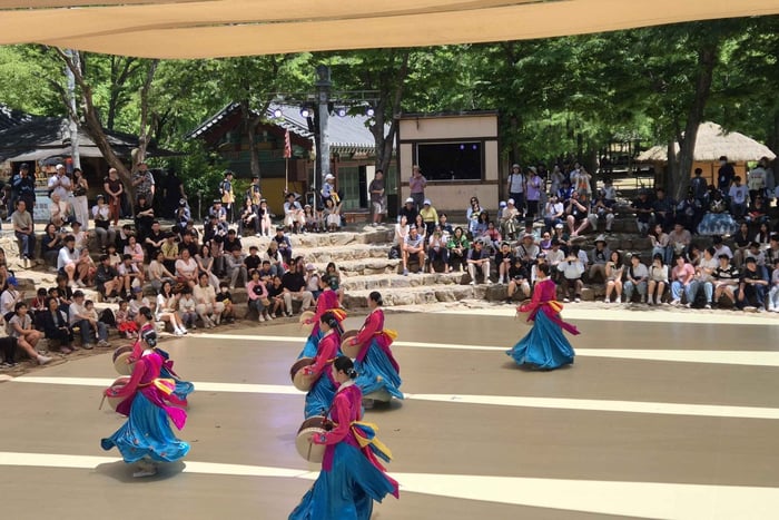 From Seoul - Hwadam Forest, Folk Village, & Library Tour