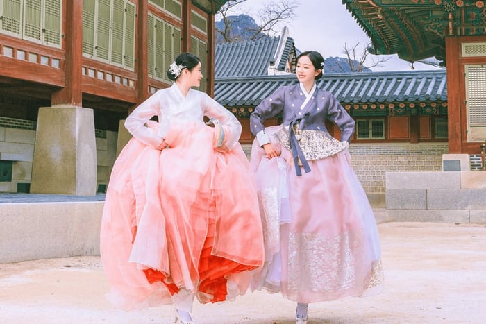 Hanbok-utleie med frisyre ved Hanboknam Gyeongbokgung