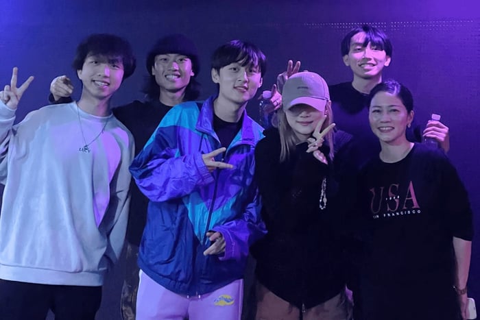 K-pop Dance Class in Hongdae
