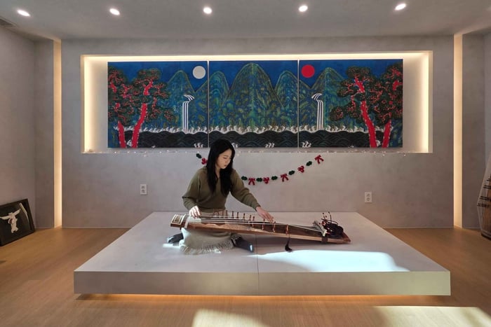 Korean Culture Experience - Quick Gayageum Class in Itaewon
