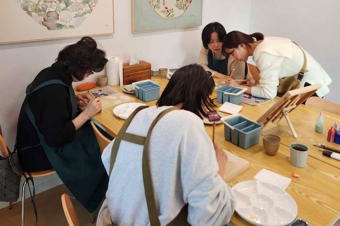 Minhwa Painting Workshop in Itaewon