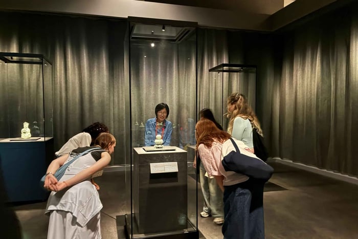 National Museum of Korea Tour & Calligraphy Workshop